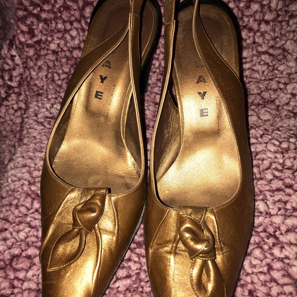 Graye heels - Picture 3 of 16